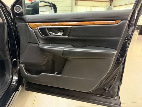 Used 2017 Honda CR-V Touring image 16