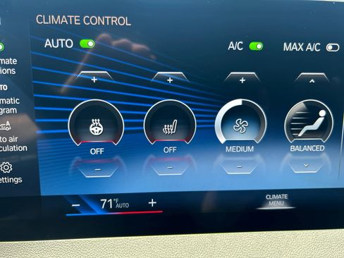 Certified 2023 BMW iX xDrive50 w/ Convenience Package image 33