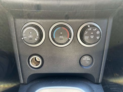 Used 2013 Nissan Rogue S image 31