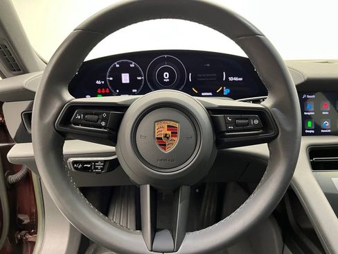 Used 2022 Porsche Taycan image 12