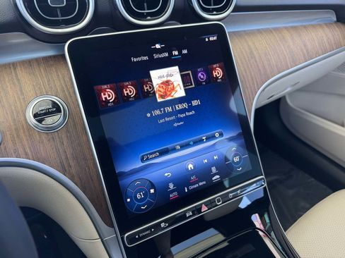 Used 2024 Mercedes-Benz C 300 Sedan image 27