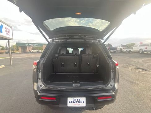 Used 2026 Nissan Pathfinder Rock Creek AWD/4WD image 33
