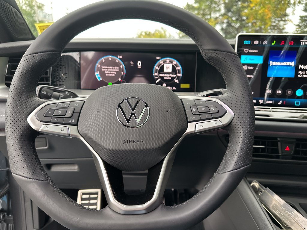 New 2026 Volkswagen Tiguan SE R-Line AWD/4WD image 12