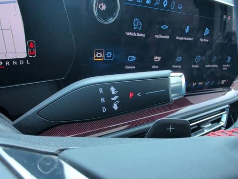 Used 2025 Chevrolet Traverse RS w/ LPO, Floor Liner Package image 23