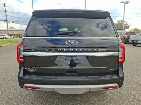 Certified 2022 Ford Expedition Max Platinum image 9