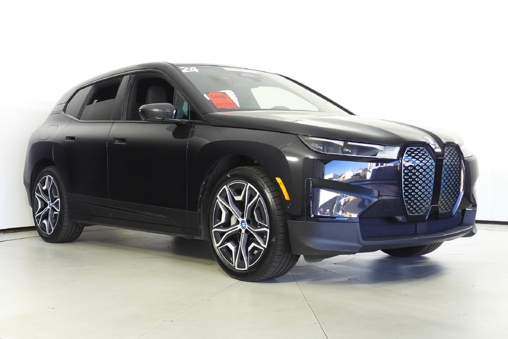 Certified 2024 BMW iX xDrive50 AWD/4WD image 4