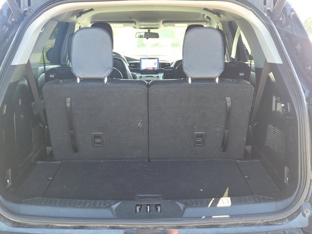Used 2021 Ford Explorer XLT w/ Equipment Group 202A AWD/4WD image 10