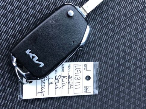 Used 2024 Kia Soul LX w/ Option Group 015 image 27