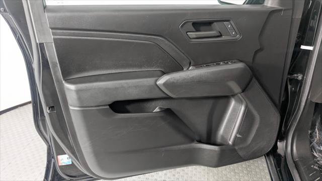 Used 2023 Chevrolet Colorado W/T RWD image 13
