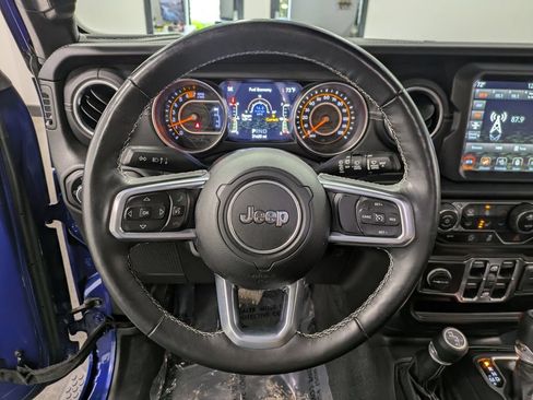 Used 2020 Jeep Wrangler Unlimited Sahara AWD/4WD image 21