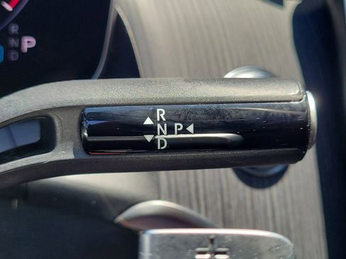 Used 2024 Mercedes-Benz GLC 300 image 27