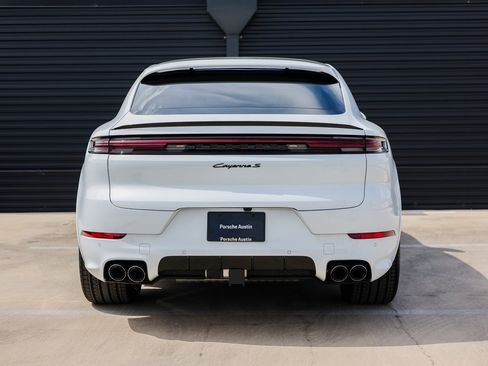 New 2025 Porsche Cayenne S image 6