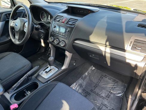 Used 2014 Subaru Forester 2.5i image 25