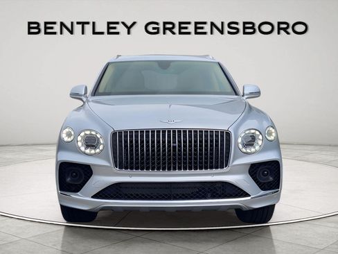 Used 2023 Bentley Bentayga Extended Wheelbase AWD/4WD image 2