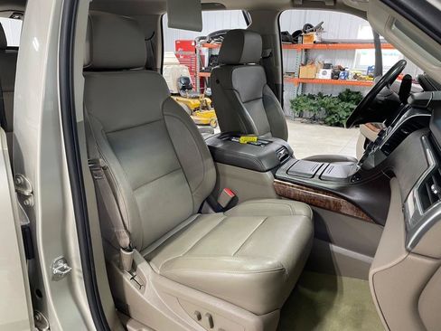 Used 2015 Chevrolet Tahoe LTZ AWD/4WD image 28