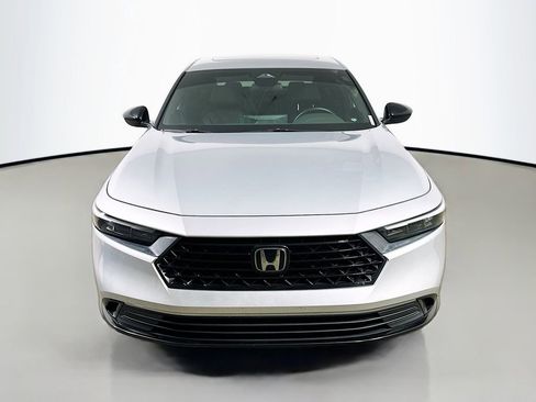 Used 2024 Honda Accord Sport image 2