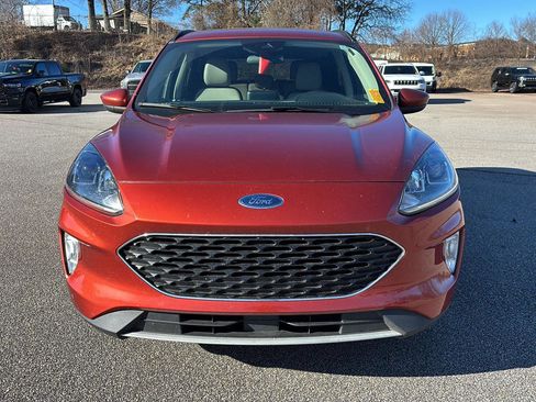 Used 2020 Ford Escape SEL image 2