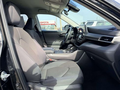 Certified 2024 Toyota Highlander LE image 13