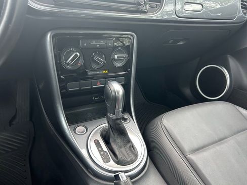 Used 2018 Volkswagen Beetle 2.0T S image 47