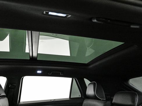 Used 2024 Volkswagen Atlas Cross Sport SEL Premium R-Line image 20