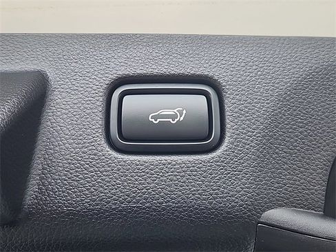 Certified 2024 Kia Seltos SX w/ SX Sunroof Package image 22