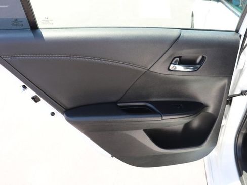 Used 2016 Honda Accord Sport image 13