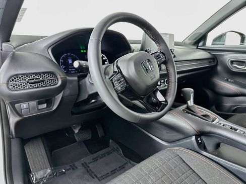 Certified 2025 Honda HR-V Sport image 10