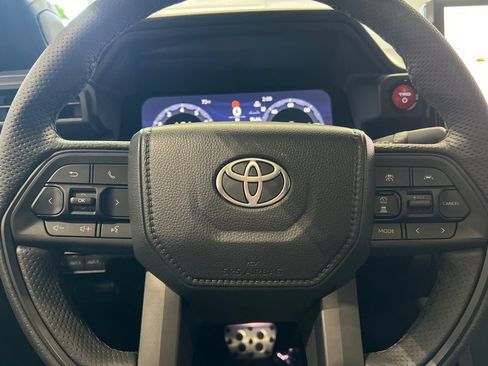 Used 2025 Toyota Tacoma TRD Pro image 26