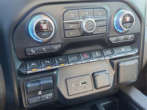 Used 2020 GMC Sierra 1500 SLT image 14