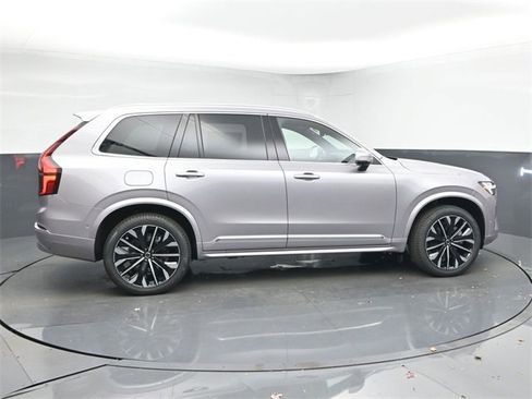 New 2026 Volvo XC90 B6 Plus w/ Protection Package Premier image 8