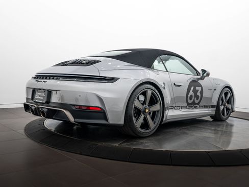 Certified 2026 Porsche 911 GTS RWD image 41