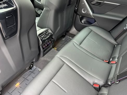 Used 2025 BMW M5 w/ Executive Package image 4