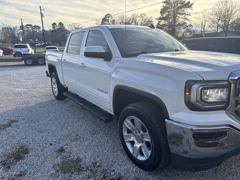 Used 2018 GMC Sierra 1500 SLE w/ Suspension Package, Off-Road image 6