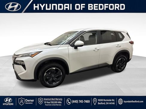 Used 2024 Nissan Rogue SV AWD/4WD image 10