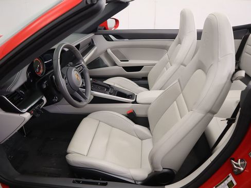 Used 2021 Porsche 911 Carrera 4S image 27