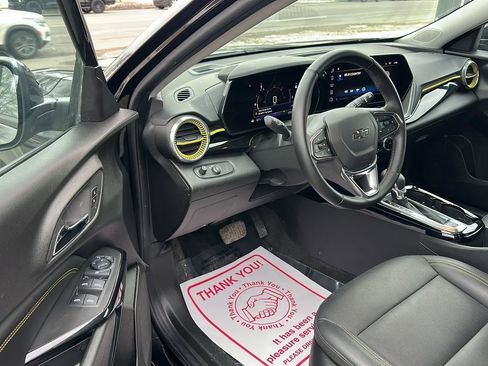 Used 2025 Chevrolet Trax ACTIV w/ Driver Confidence Package image 9