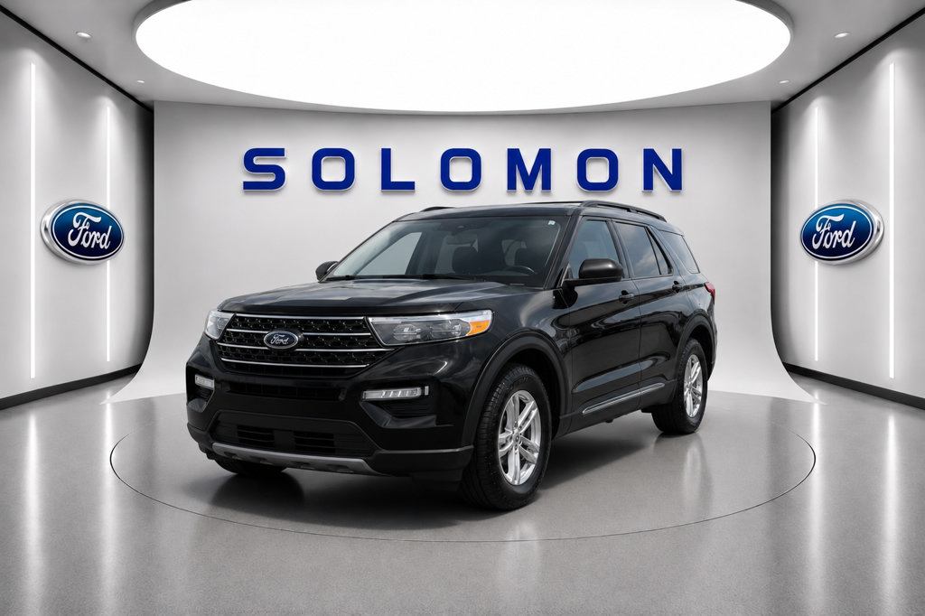Certified 2022 Ford Explorer XLT w/ Equipment Group 202A AWD/4WD image 1