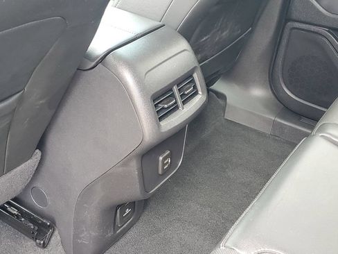 Used 2023 GMC Terrain SLT w/ Infotainment Package II FWD image 12