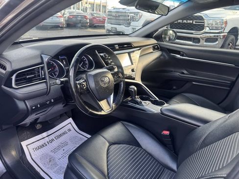 Used 2019 Toyota Camry SE FWD image 10