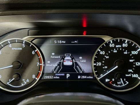 Used 2025 Nissan Rogue SV w/ SV Premium Package image 10