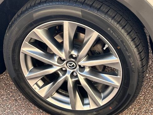 Used 2019 MAZDA CX-9 Signature image 15