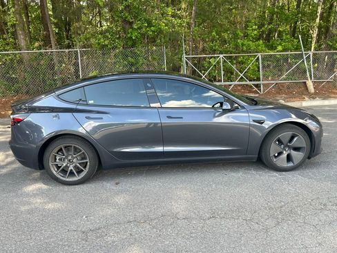 Used 2021 Tesla Model 3 Standard Range Plus RWD image 8