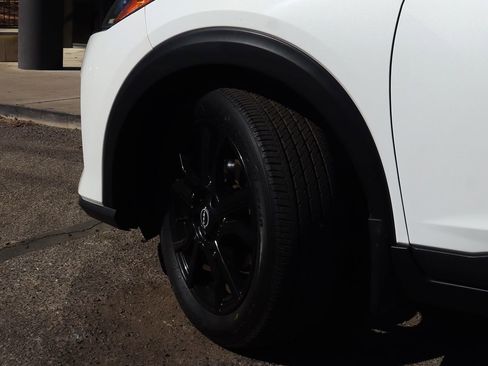 Used 2023 Nissan Kicks SR image 6