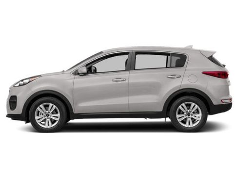 Used 2018 Kia Sportage LX image 3