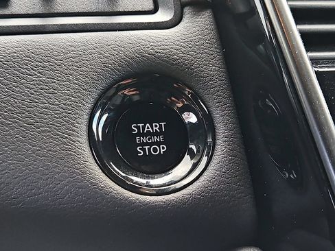 Used 2025 Nissan Armada PRO-4X AWD/4WD image 25