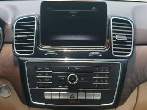 Used 2018 Mercedes-Benz GLE 350 4MATIC w/ Premium 1 Package image 17