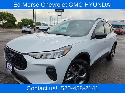 Used 2025 Ford Escape ST-Line AWD/4WD image 2