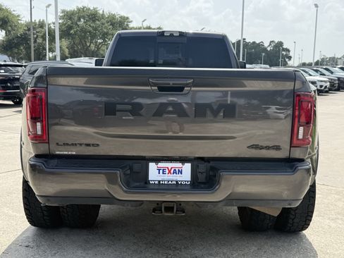 Used 2025 RAM 3500 Limited AWD/4WD image 6