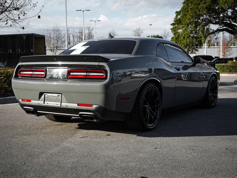 Used 2023 Dodge Challenger SRT Hellcat w/ Driver Convenience Group image 12