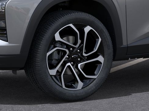 New 2026 Chevrolet Trax RS w/ Sunroof Package FWD image 9